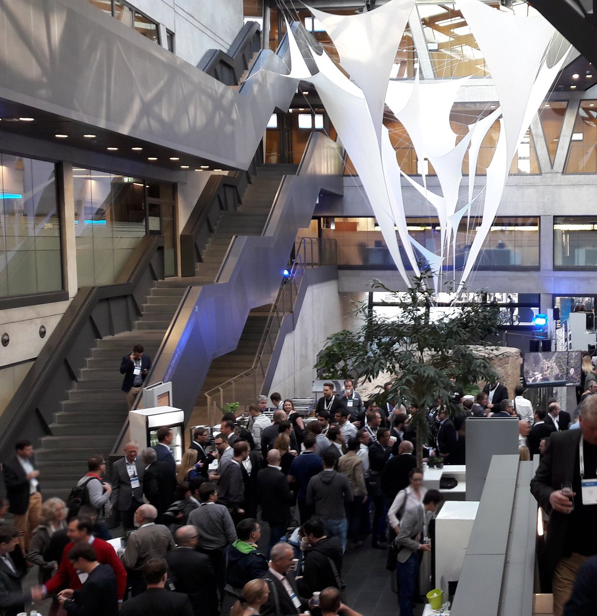 Datech_DE's tweet photo. Auf zur nächsten Session. #AU2017 #AUGermany #TechData #AU #Autodesk #AUGermany2017 https://t.co/vSZf0DMIMG