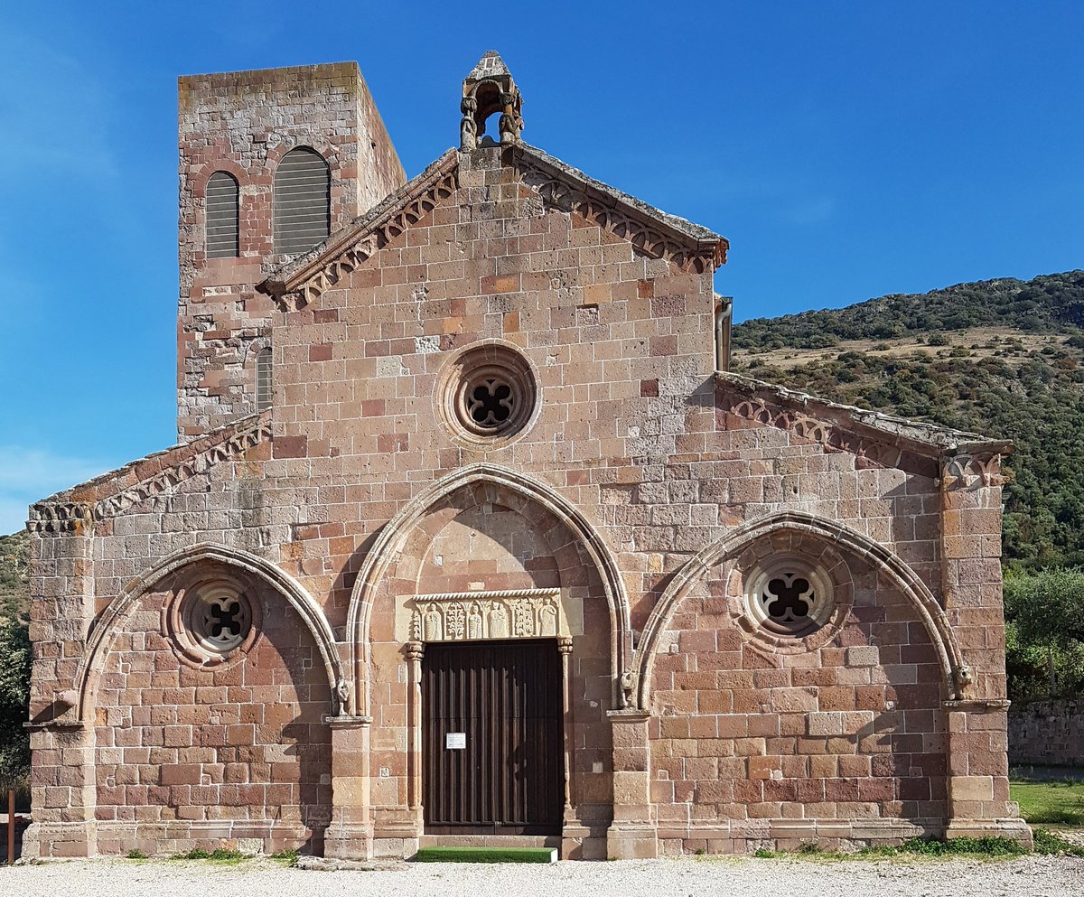 GuideMeRight's tweet photo. @FlanierenSarda @breveglierig @Eryka_Kosta @MVittoriaPericu @SardiniaMood @VisitOzieri @AmariglioBB @SardegnaTurismo @ENIT_italia @lonelyplanet_it Bellissima. Segnaliamo anche un'altra chiesa romanica tra le più antiche a #Bosa https://t.co/6N7R3AqcxB
