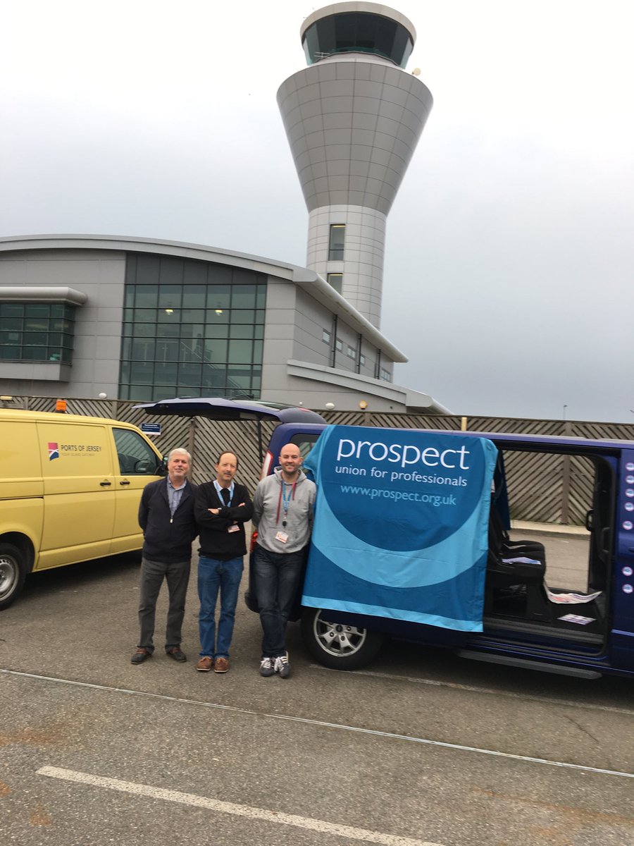 JCSAProspect's tweet photo. JCSA Prospect tour bus at the airport #talkProspect https://t.co/2ywdEaOUI7