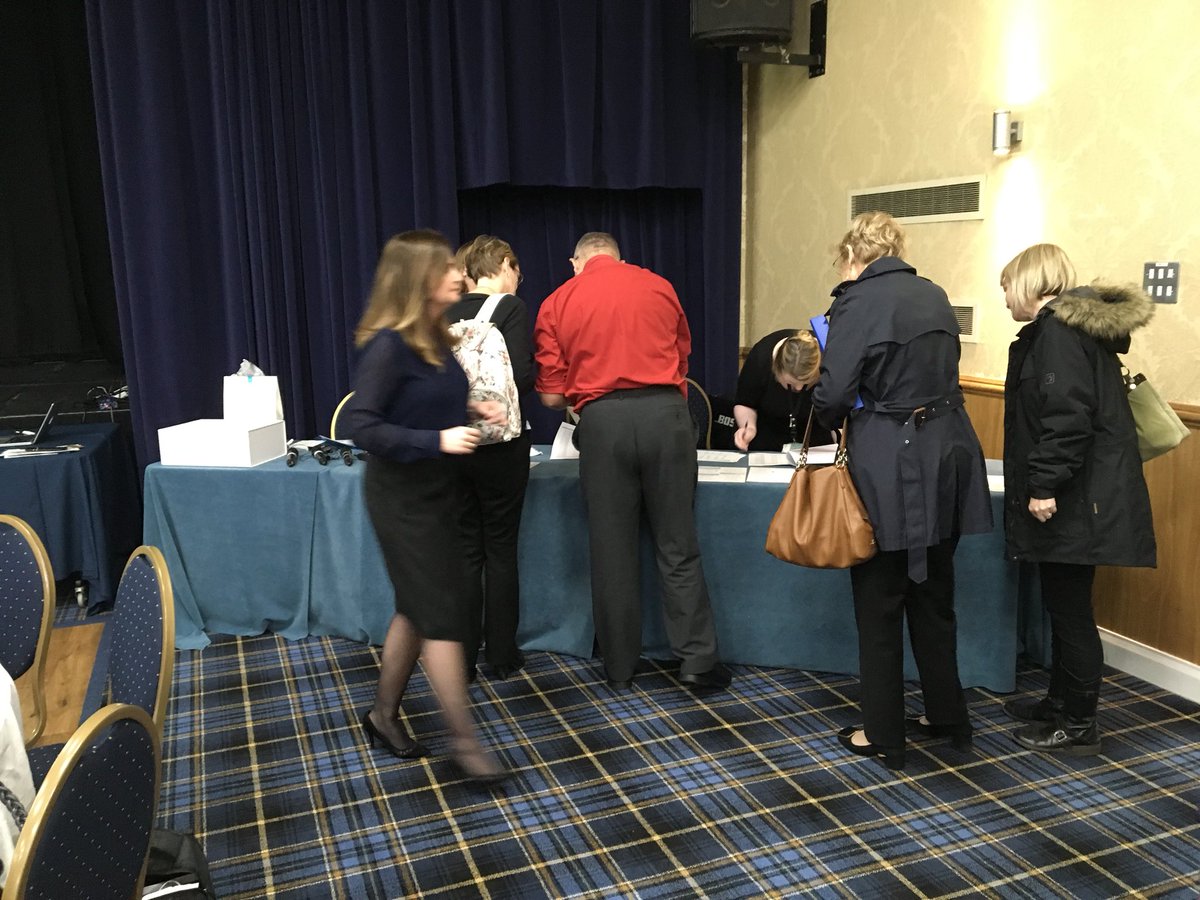 Sarahjanmac's tweet photo. #magconf17 #hotflushMob https://t.co/YEBr1RGFRf