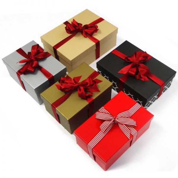 Gift Lady tweet media