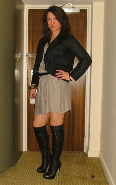 BootsLover66 (18+) tweet media