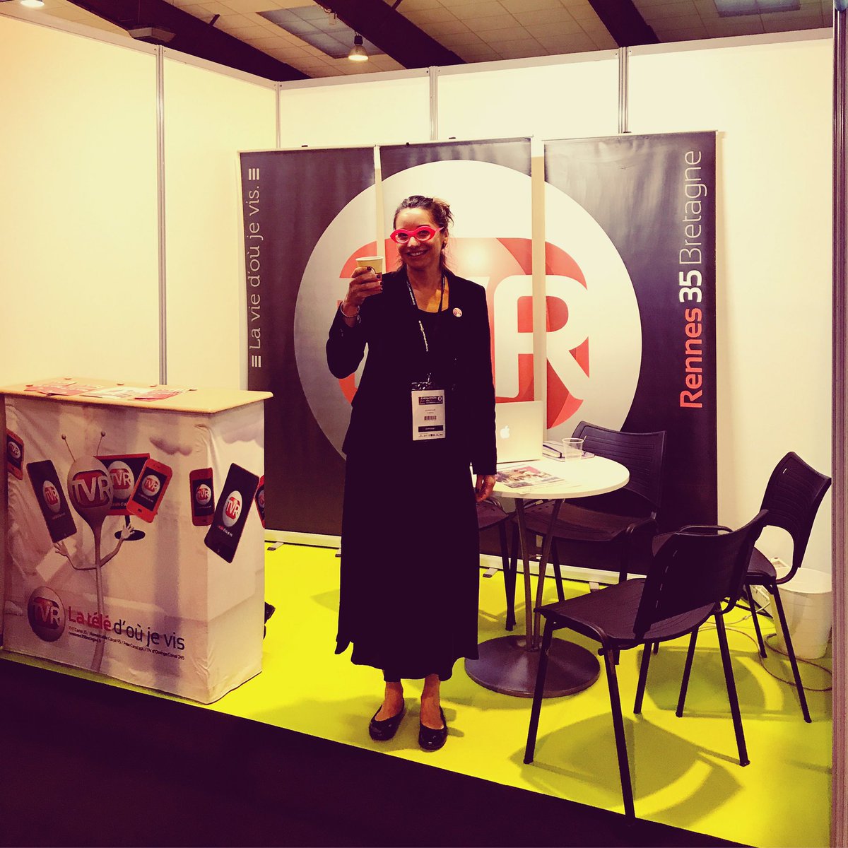 julianabzh's tweet photo. Un petit café ? Rdv sur le stand @TVR35 toute la journée, je vous attend ! 😀 @JRCE_Bretagne #entreprise #20ansentreprendrealouest #jrce https://t.co/cOB6UpM9g3