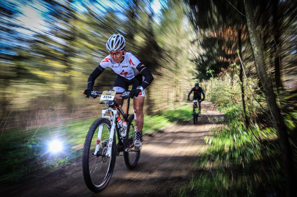 Zaterdag 28 oktober is de clinic MTB \ Veldrijden met Reza Ravenstijn! Aanmelden kan op 👉 facebook.com/events/1245592…