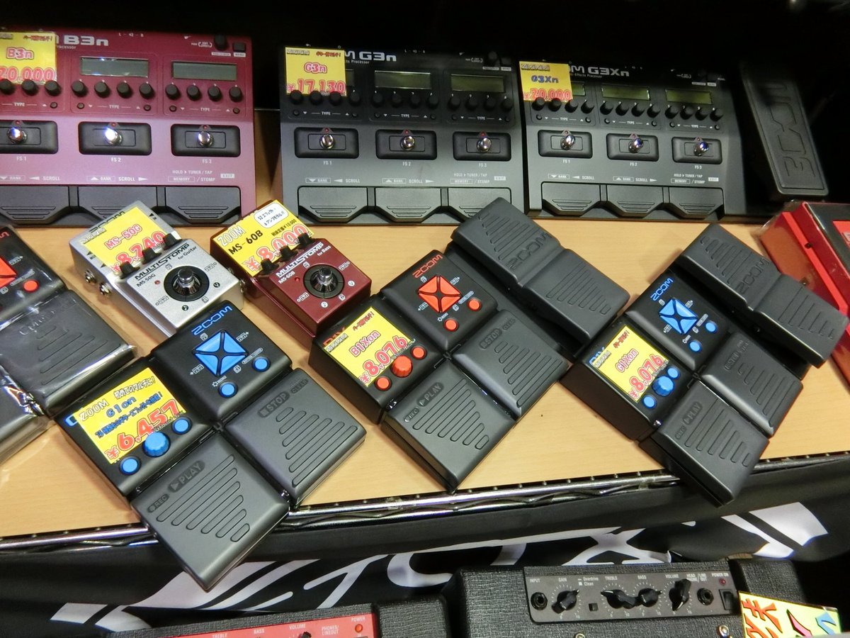 hiroshimaBB's tweet photo. ZOOMマルチエフェクター
入荷しました!!
種類豊富なエフェクト、
さらに使いやすく、高音質!
しかもリーズナブル!!
まさに最強のマルチです!
初めてのエフェクターにも
おすすめのペダルです!
#ZOOM #G3n #B3n 
#G1on #B1on https://t.co/adeiK0sTHn