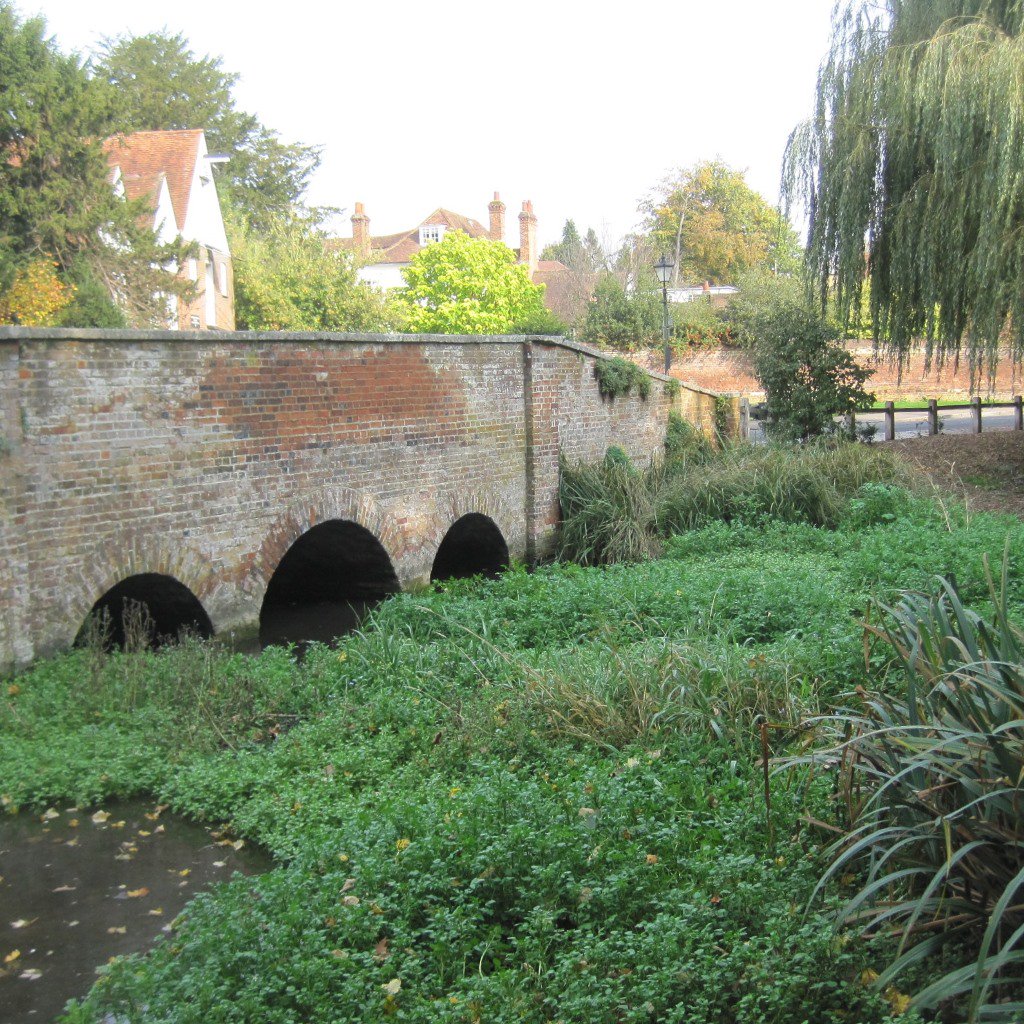 VerValleySoc's tweet image. Once upon a time #RiverVer bridges needed 3 arches. Upstream of here c10 million litres a day are abstracted. Use water wisely, #StAlbans.