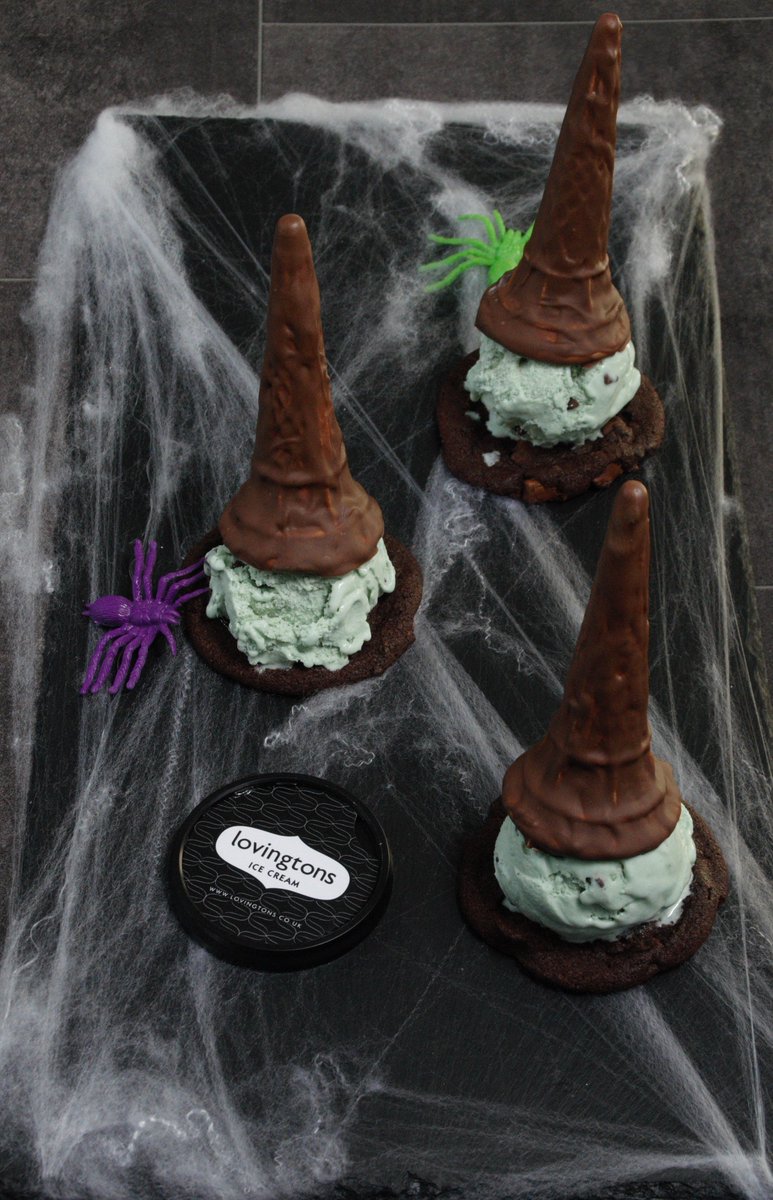 Lovingtons_ice's tweet photo. Only a couple of weeks till Halloween! These wicked witch hats are sure to cause a fright🎃👻#Halloween 
Recipes; https://t.co/mbAygKC16b https://t.co/frJsuZAeeu