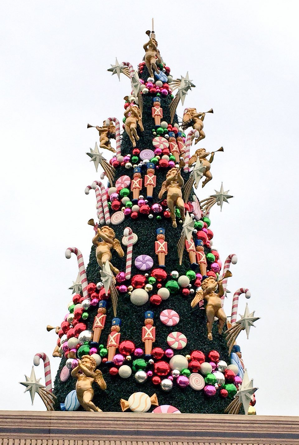 Usj情報局 L C A Studios Usj クリスマスツリー ついに お披露目ですね オモチャの兵隊 可愛い エンジェル像 素敵 全体を通して歴代ツリーで一番好きかも Usj クリスマス T Co I7jxiot6j2 Twitter Usj情報局 L C A Studios Usj クリスマスツリー ついに お披露目ですね オモチャの兵隊 可愛い エンジェル像 素敵 全体を通して歴代ツリーで一番好きかも Usj クリスマス T Co I7jxiot6j2 Twitter