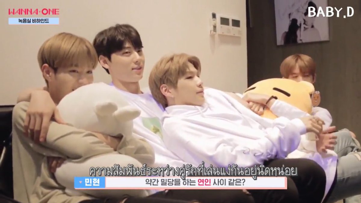 meawchaporn's tweet photo. พี่มินฮยอนเคยชงให้รอบก่อนว่า #จินฮวี เหมือนคู่รักที่เล่นแง่กัน มีมิตรภาพลึกซึ้งมีใจชอบกันและกัน หยอกไปแล้วเล่นตัว /ชงเก่งจน ชป.ตกงานแล้วอ่ะ😂 https://t.co/5hZjpraOjY