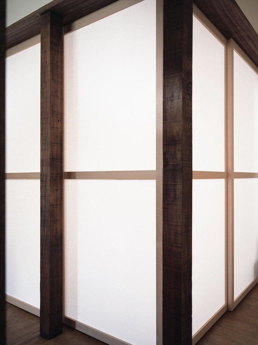 戸戸 こと Na Twitteru 事例紹介 ベルギーと日本で活動しているschenk Hattoriが設計した House Yy In Yokohama に 布框戸を使って頂きました このような使い方をして頂き嬉しい限りです 設計 Schenk Hattori 写真 玉村広雅 Simona Ferrari T