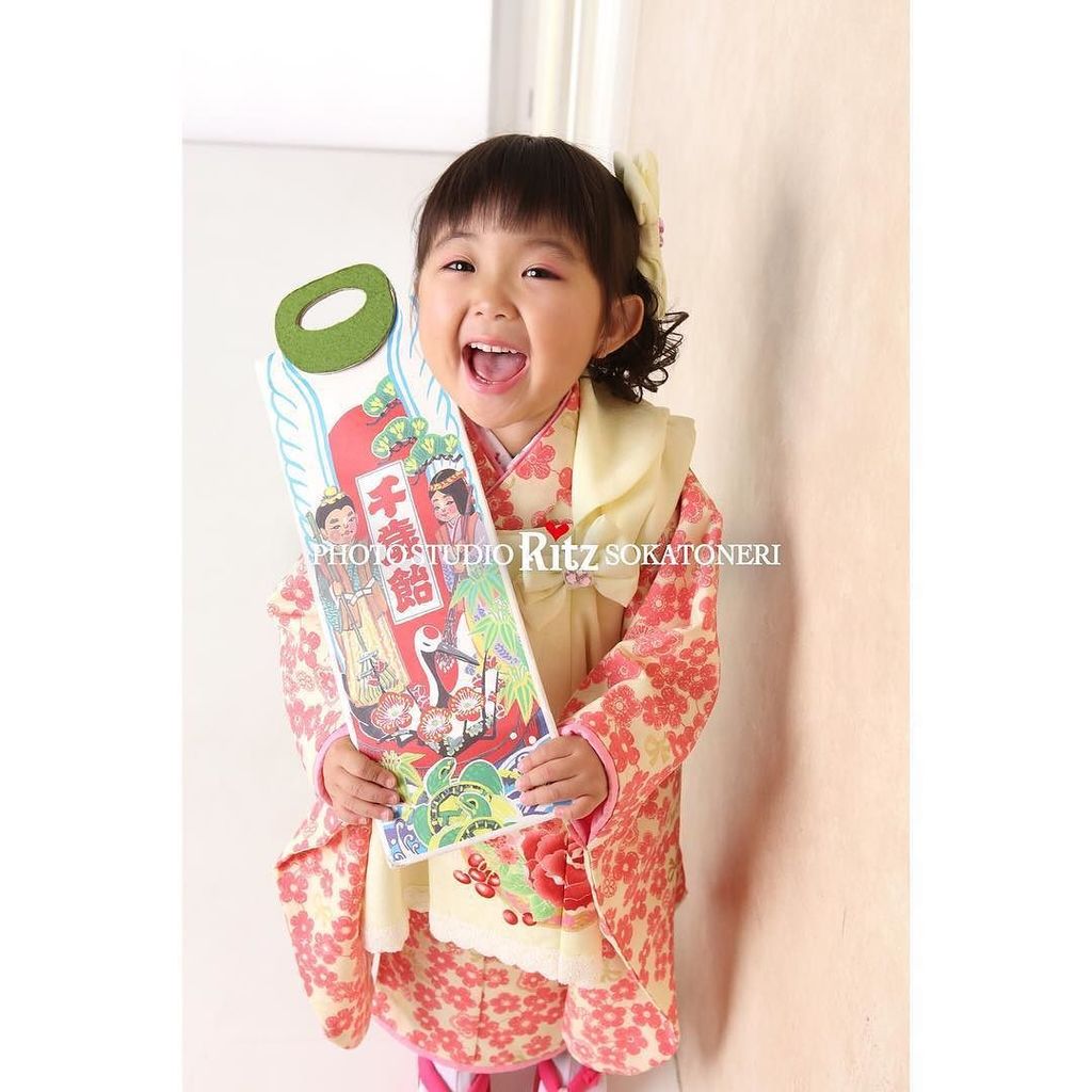 Ritz753Ritz's tweet photo. 元気いっぱいユアちゃん😍「ユアらしい（笑い ）」とお母様絶賛のこのお写真！！写真選びを担当したすたもメロメロの１枚でした🙈💖✨無事お参りも終えたようで、おつかれさまでした🙇‍♀️！！ユアちゃんがどんな成長を遂げるかが楽しみですね〜💕💗
.
#スタジオリッツ #photostud… https://t.co/IcB8Ethzpu
