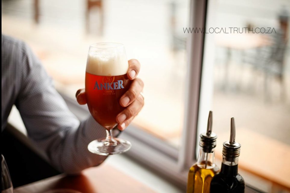 anker_brew's tweet photo. #Cheers to surviving #Monday, now let's get through #Tuesday!
#AnkerBrew #CraftedbeforeCraft
📷 @localtruthsa https://t.co/2AxPBWl8CF