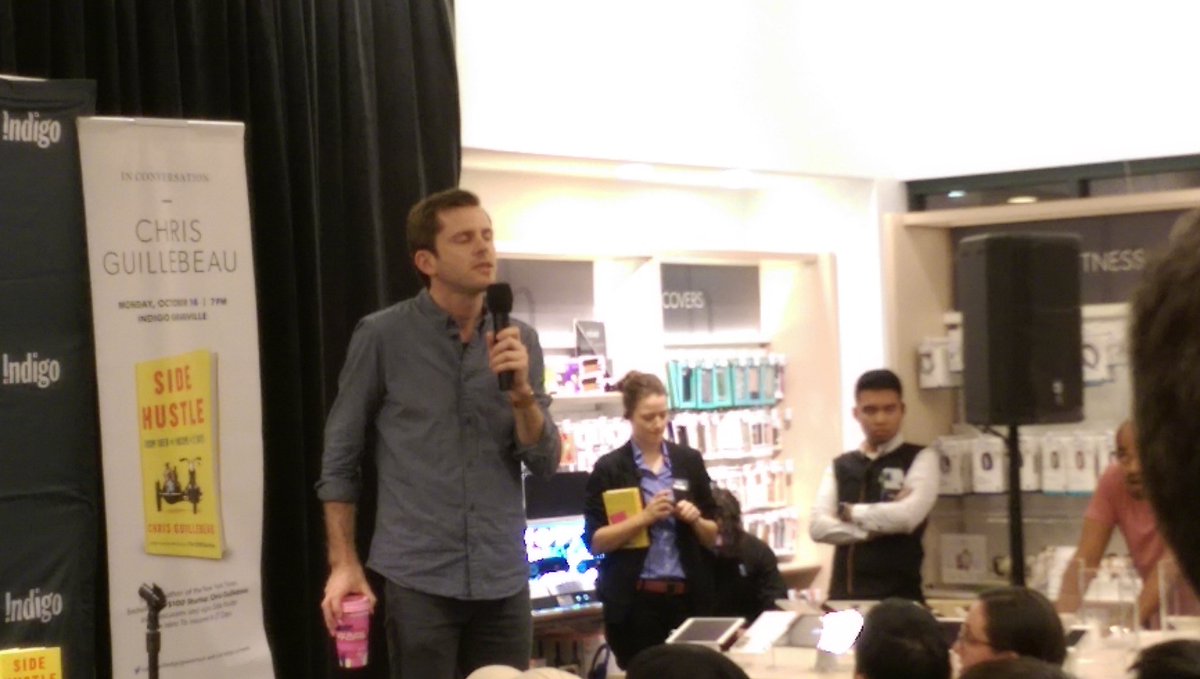 DashSoulja's tweet image. Great to meet #bestseller #the100startup @chrisguillebeau again in #Vancouver @chaptersindigo talking about new book #SideHustleBook! #passiondriven #entrepreneurship #hustle #SmallBiz #success #LiveLifeToTheFullest