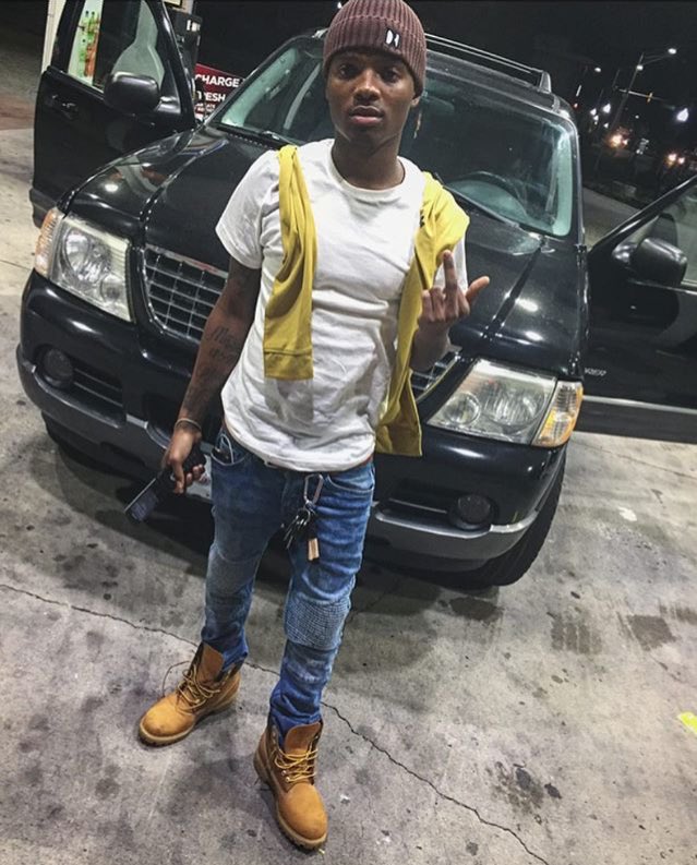 IamlilVon's tweet photo. Money 💵 Cars 💨 Drugz Hoes &amp; Designaaa 🔥🆓✨@1ygg_tay https://t.co/8g2BE4Vhxj