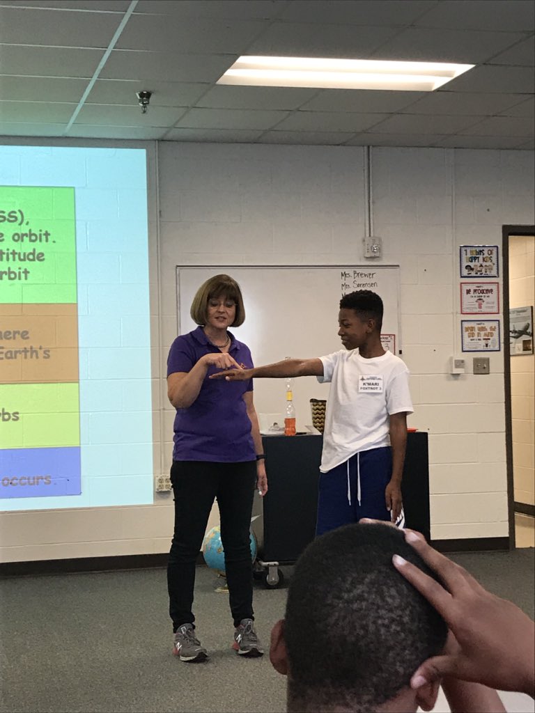 Buckner3rd's tweet photo. Learning and fun at STARBASE! #wpsproud #wpsmagnet @bucknerartsci https://t.co/D9WlqAEO6I