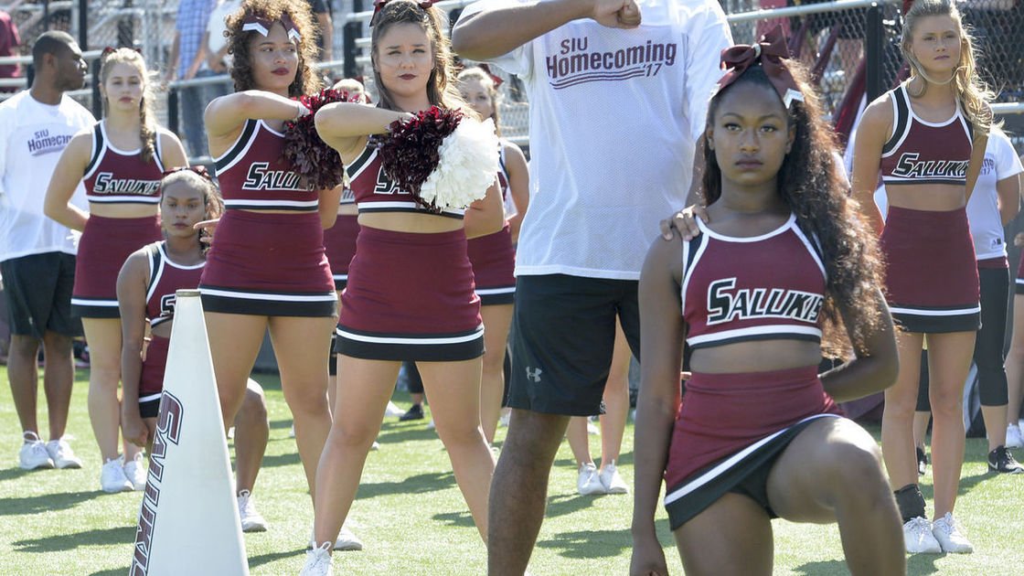 SIUC cheerleaders who took a knee during anthem say they are the targets of...