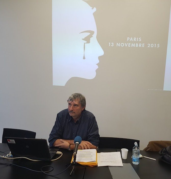 LpoA_Fournier32's tweet photo. #AP2nde Projet #JusteHumains : Conférence de Philippe Leconte, professeur en #CPGEHEC sur le thème : La France est-elle en guerre ? https://t.co/3r9fd0uSJg