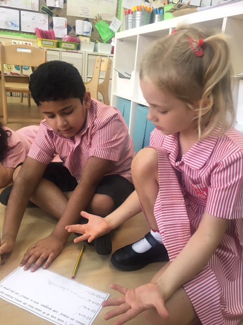 DESSyear2's tweet photo. Collaborative mathematical problem solving and reasoning! #2red #collaboration #criticalthinking https://t.co/uhdOzmqPA1