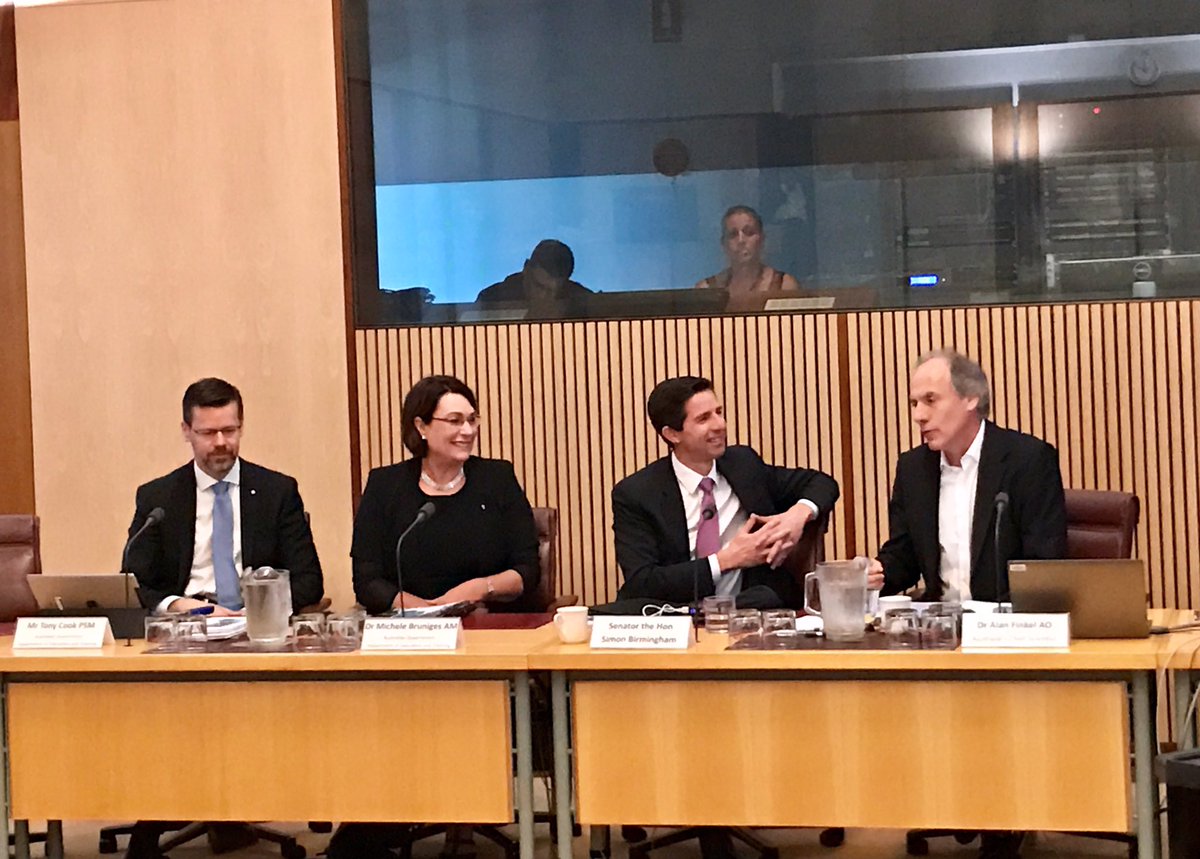 STEM Partnership Forum with <a href="/ScienceChiefAu/">Australia's Chief Scientist</a> - industry and edu leaders discussing ways to improve STEM engagement in schools.