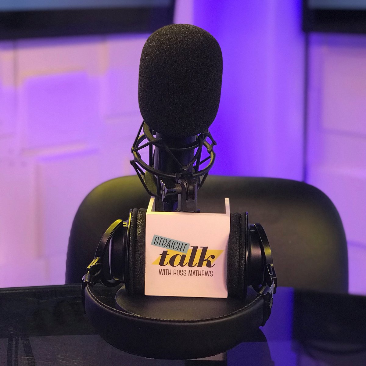 HelloRossPod's tweet photo. We’re baaaaaack! LIVE this Wed 10/18 at 3:30pm PT/6:30 ET. https://t.co/fmQyCPW1E9! 💋💋 https://t.co/eRSjWGJfmY