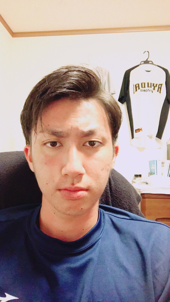 Keisuke 琉球リハビリテーション学院 ミスター候補no 1 作業療法学科３年 棚原恵太 年齢 21歳 将来の夢 理学療法士 好きな女性のタイプ 50代以上の女性 チャームポイント 老け顔