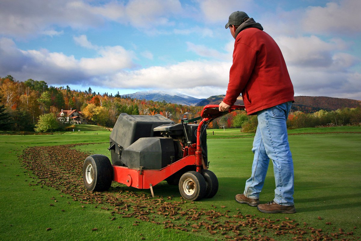 GolfDigest's tweet photo. Why your course aerates, and why you should be happy about it: https://t.co/5tw6pUsyct https://t.co/O0dKlERWPh