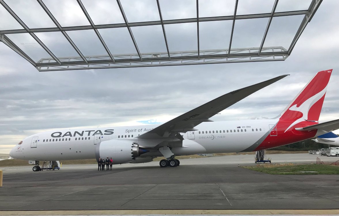 greenstonegrp's tweet photo. Congratulations to #Qantas on your first #Boeing787 #Dreamliner. We cant wait to fly on her! #QantasDreamliner #avgeek https://t.co/WaG1zQp8Mb
