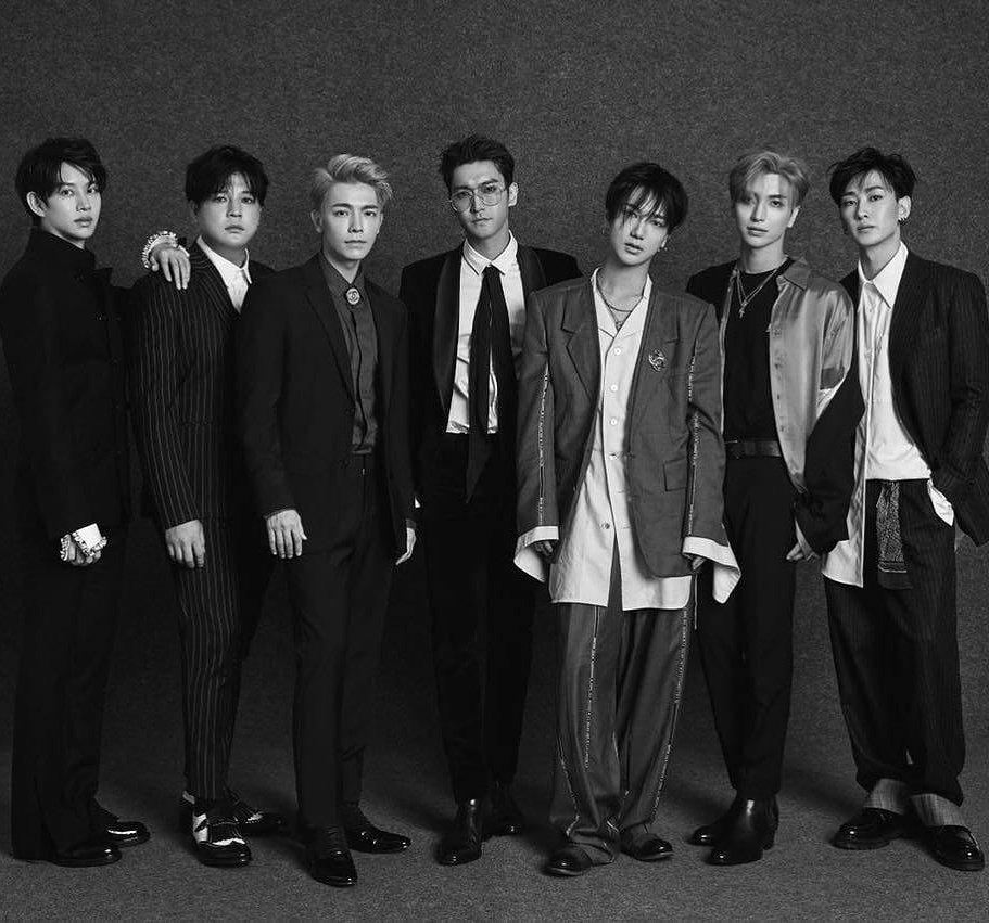 Syarina801003's tweet photo. Welcome back suju..
#kinghallyuretuns
#superjuniorwithElf
#kingofkpop..
#legend.. https://t.co/QnX0BdQaxE