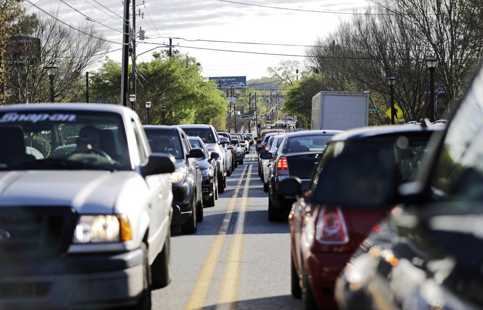 CityLab's tweet photo. Up to one-quarter of all U.S. drivers might be better off using ride-sharing services than owning a car https://t.co/NLCga8rUAD https://t.co/Q0Z4b1QWC9