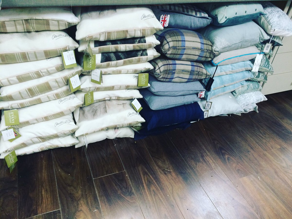 AveryInteriors's tweet photo. Cushions, cushions &amp; more cushions! Have a look for your sofa suite today! 🏠🛍 #cushions #instore #westwickham #surrey https://t.co/2Ess2a4wcA