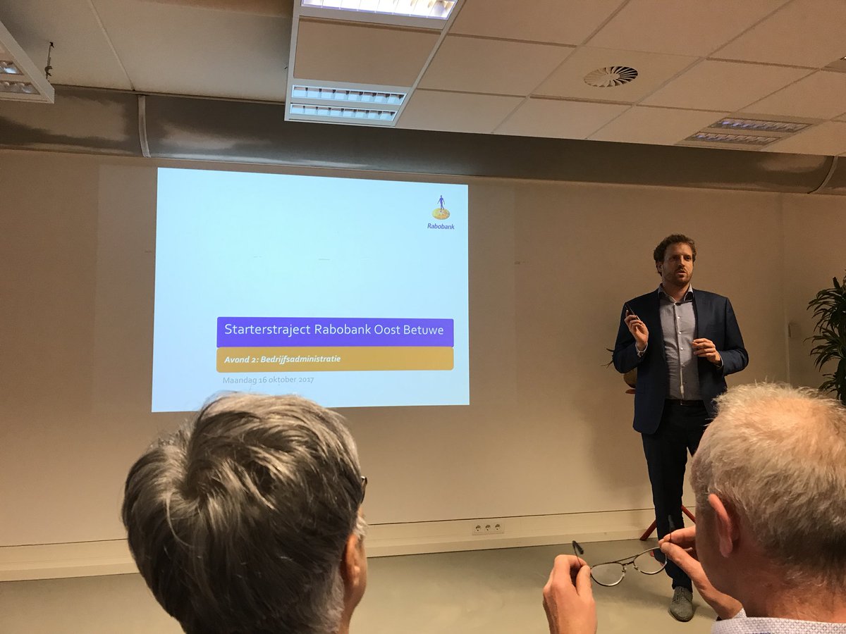 StroopwflUniek's tweet photo. Gisteren heeft #StroopwafelUniek weer veel kennis opgedaan bij 2e #starterstraject2017 avond. georganiseerd door @RaboArnhem @RaboOostBetuwe https://t.co/QkddK33Gar