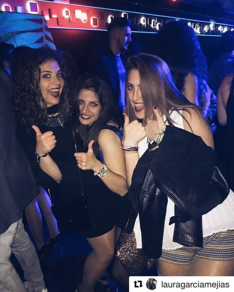 AndenMalaga's tweet photo. 🚂💨 #Andeneros, ¿quién tiene ganas de fin de semana en #discotecaanden ? ☝️☝️ 📷 @lauragarciamejias https://t.co/bWDAI7HZjO