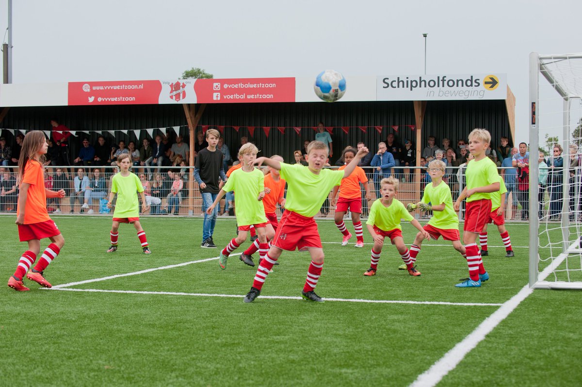 Schipholfonds's tweet photo. Winnaars @Schipholfonds jeugdronde 2017 zijn bekend: https://t.co/yfrOT0uCP6
#donatie 37 jeugdleden #sportvereniging! https://t.co/gROtjAcQRF
