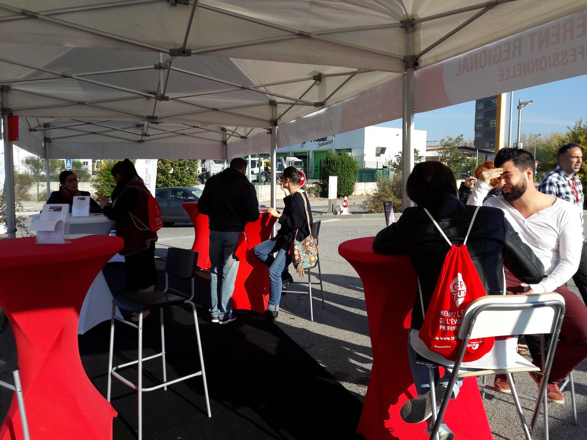 TransitionsPaca's tweet photo. #CEPTour: + de 20 personnes ont déjà été reçues (gratuitement et sans RDV) par les conseillers du Fongecif PACA aujourd’hui à Aix-Les Milles https://t.co/o3MXrkSznH