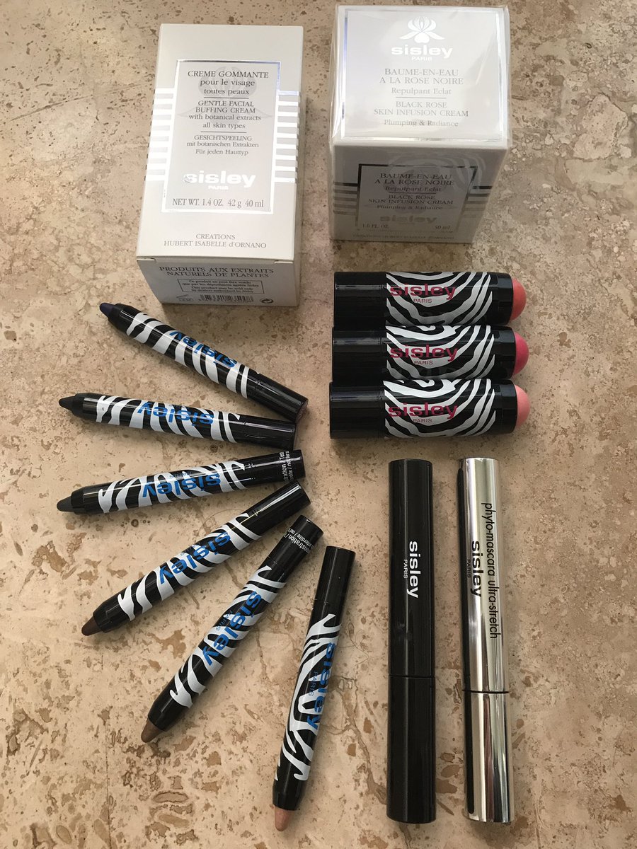 Massive thanks to <a href="/SisleyparisUK/">Sisley Paris UK</a> for these. I can't get enough of the Phyto Eye Twists - smokey eyes that stay all day #lovesisley