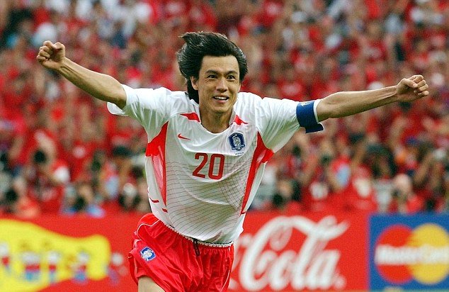 Classic Football on Twitter: "Hong Myung Bo of #SouthKorea. 2002 #FIFA  #WorldCup https://t.co/8KfklN9ydG" / Twitter