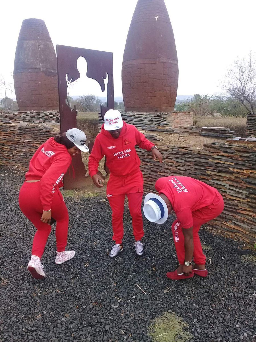 Mthandeni_SA's tweet photo. Lento ka #RED serious kakhulu @pudinglebo @mxolii @Sphetho_Khumalo @Cn3HH @ndhile_dlamini @nomfundojulianz https://t.co/J51cptgMSJ