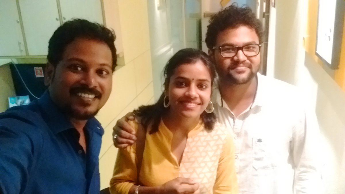 HelloFM1064's tweet photo. @HelloFM1064 #LaysaLaysa @ 12 Noon.
@dsathyaprakash &amp; his wife Bargavi with @RjKaykay 
Thala Deepavali wishes to the couple. https://t.co/SOilU0AOdH