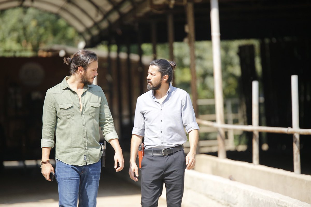 Davayı ele alan Cumali araştırmaya başlar.  Çember: 13. Adım'ı izlemek için tıklayın: startv.com.tr/dizi/cember/so…