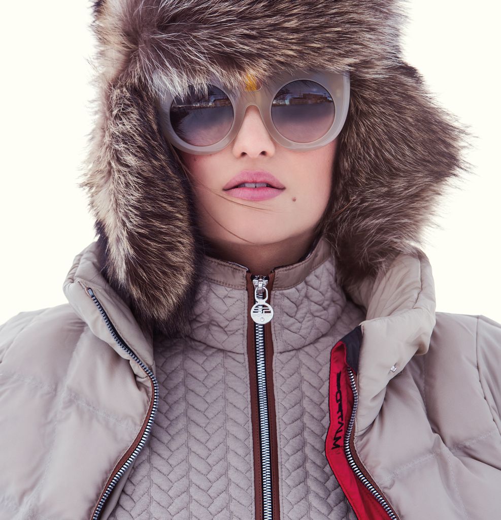 winternational1's tweet photo. Getting close to #winter with neutral shades. Textures, layers and #downfilled #ski jackets are the perfect combination. https://t.co/POa6fE2Dcj