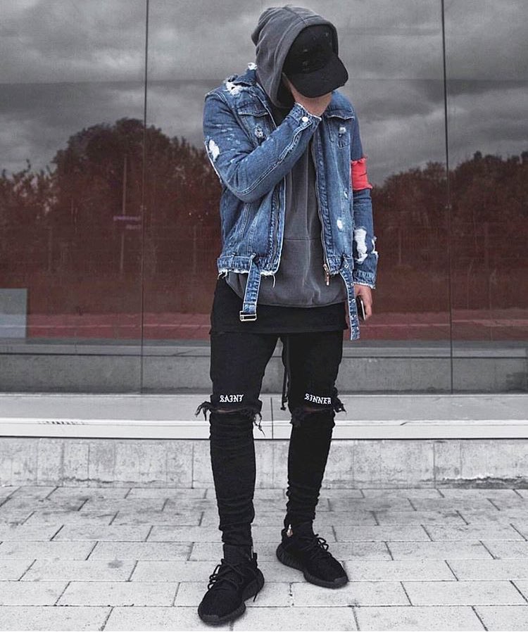 FuegoFits_SA's tweet photo. Too clean
Demin jacket + Yeezy 350 boost   place an order now! Free shipping https://t.co/X0hKq1SXwi