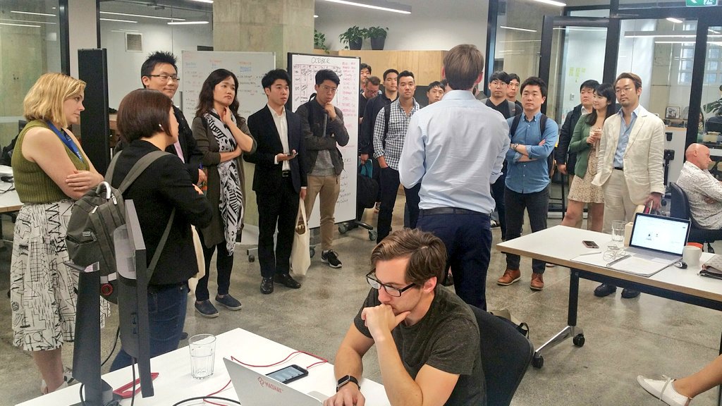 UTSStartups's tweet photo. #Hatcheryplus is buzzing!  Pitching and mingling with startups from different Korean accelerators. https://t.co/4Ai3srmeKA
