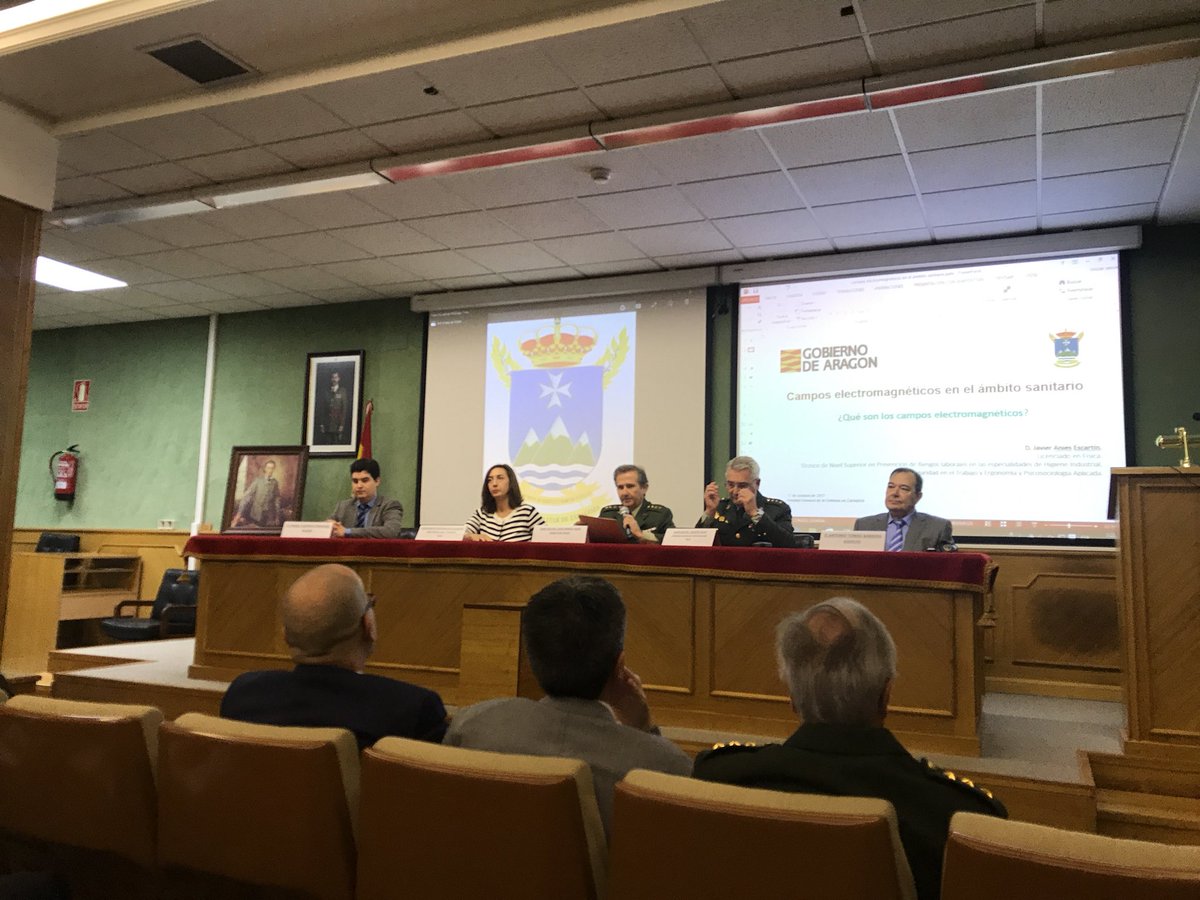 ISSLA_Aragon's tweet image. Da comienzo la Jornada Técnica #Campos #ElectroMagnéticos en el Ámbito Sanitario, desde el Hospital General de la Defensa de Zaragoza.