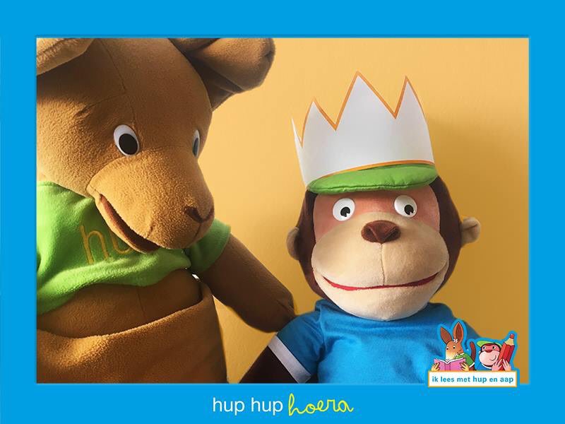 croonenborghs's tweet photo. Hup hup hoera! Aap is jarig!
Print (A3) en versier de kroon 👑! 
Mail hup@vanin.be en kom op Facebook!
https://t.co/NvYCACTAXJ
#onderwijs https://t.co/1L2TlwgXeD
