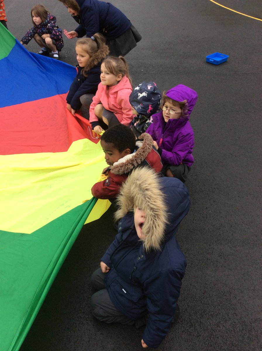 dove_shell_fed's tweet photo. Reception enjoyed using the parachute on Friday whilst hunting for the numicon numbers. #DSF #DSFStJRec #numicon #parachutefun https://t.co/yNwoJTdpOB