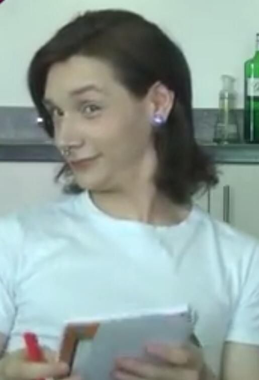 azihrDM's tweet photo. Cute Tom! #TomTuesday https://t.co/Q7v6FK6Lfx