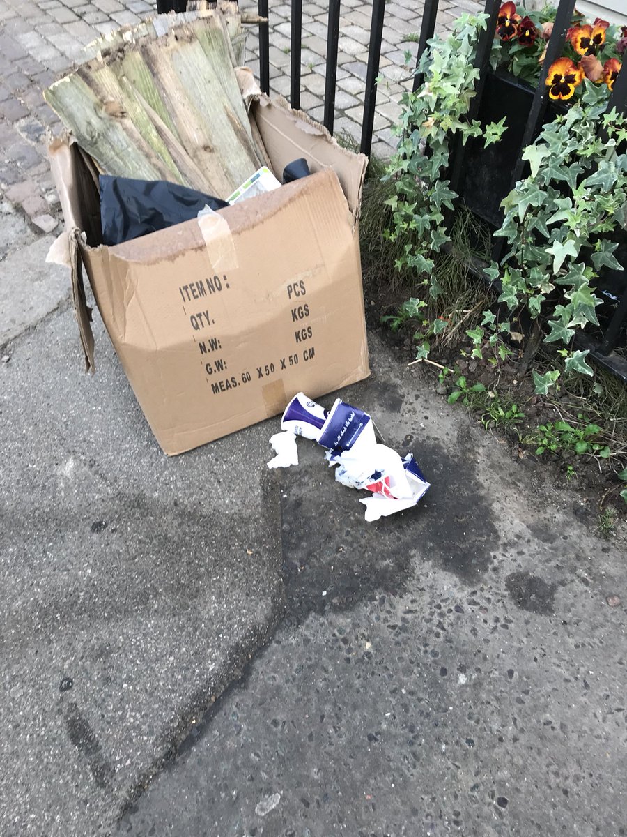 Mahmuhi's tweet photo. Still on the street this morning! #fly #tipping is a #crime we know but it’s ongoing. Please sort out this #eyesore #mess #vermintrap ThankU https://t.co/cevVlEy4hz