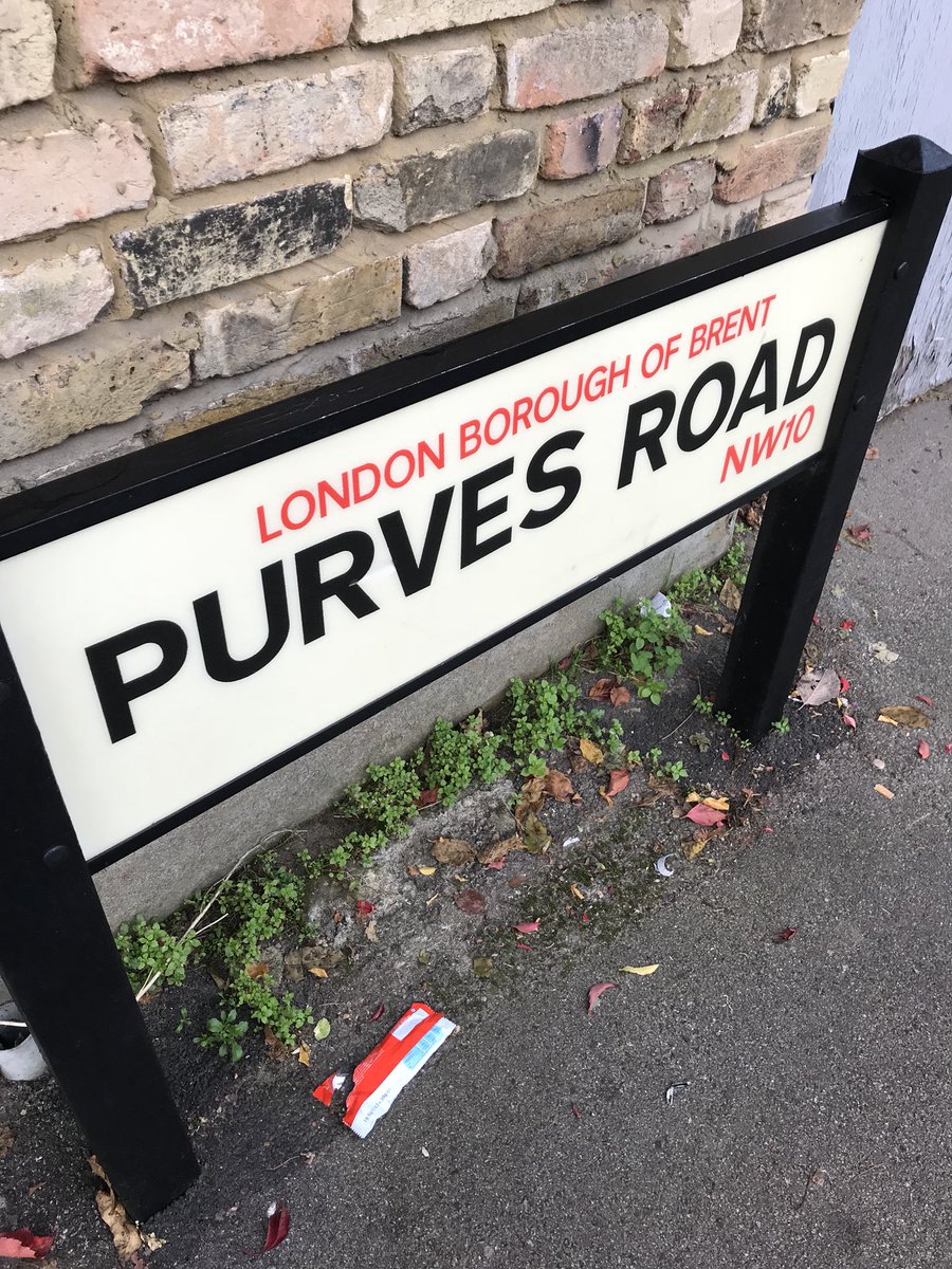 Mahmuhi's tweet photo. Still on the street this morning! #fly #tipping is a #crime we know but it’s ongoing. Please sort out this #eyesore #mess #vermintrap ThankU https://t.co/cevVlEy4hz