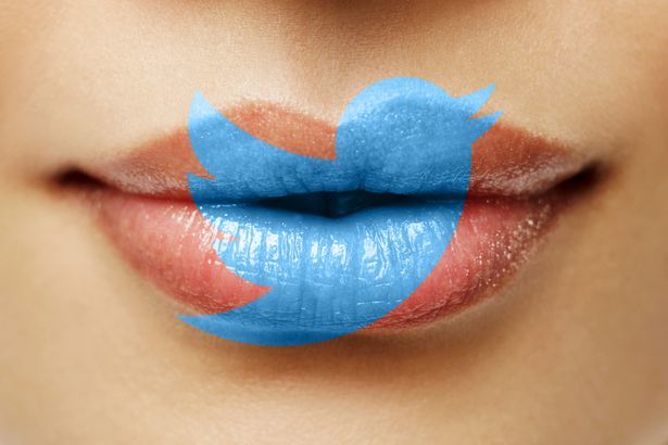 Ankit_Marketing's tweet photo. Like a Boss: How to Use Twitter Videos for Marketing https://t.co/3S3Dv5y5hV by LesleyVos #SocialMedia https://t.co/59sBdGXuhk