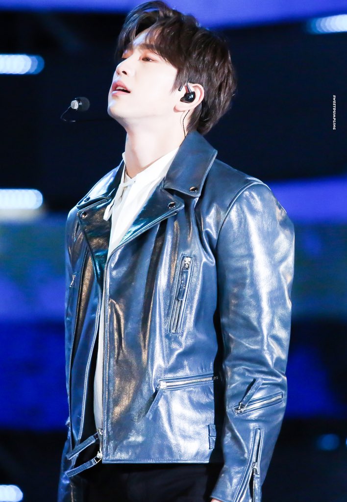 sweetdumpling7's tweet photo. #got7 #진영 171014 https://t.co/XEhlDCPv8i